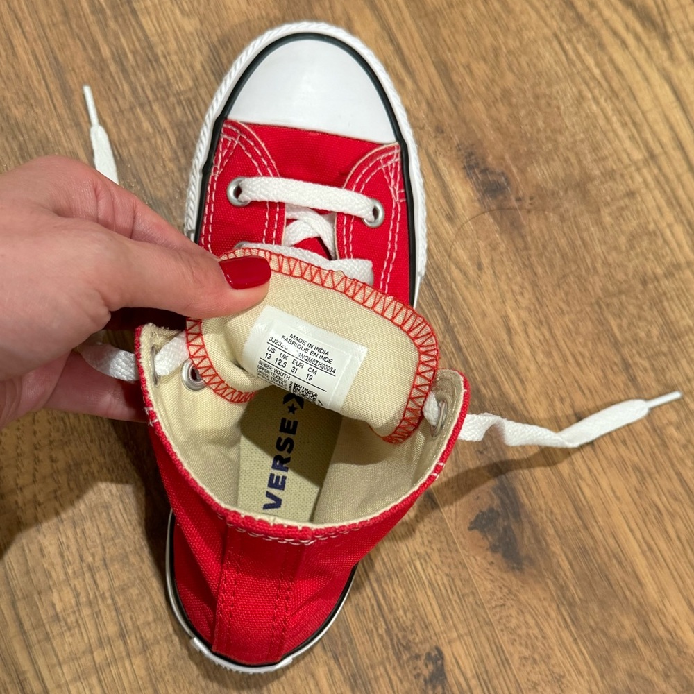 SOLD - CONVERSE Kids Chuck Taylor All-Star Hi Sneakers - Red/White - Size 13 - Picture 5 of 7
